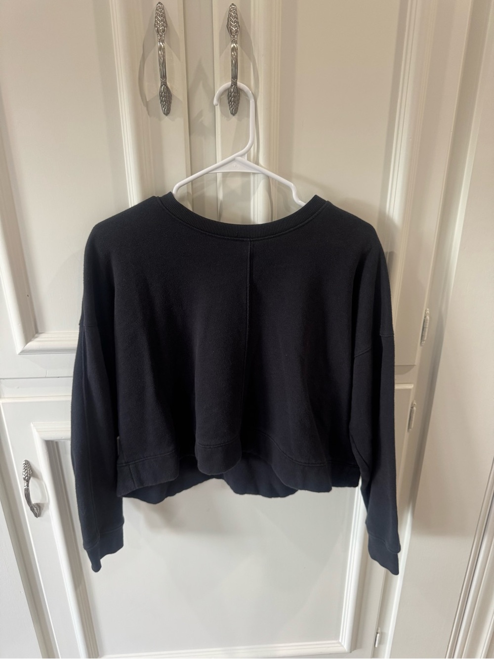 all in motion Black Cropped Crewneck Sweatshirt